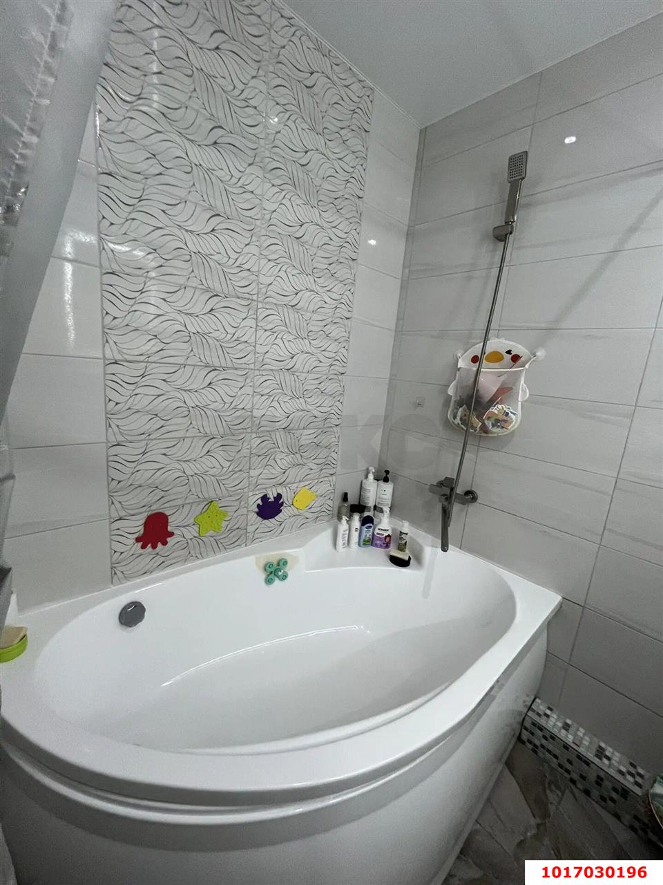 Фото №5: 1-комнатная квартира <span class="whitespace-nowrap">34 м²</span>, <span class="whitespace-nowrap">19/19 эт.</span> - Краснодар, Прикубанский внутригородской округ, Калинино, Завод Радиоизмерительных Приборов, мкр. ЖК Акварели-2, ул. Тепличная, 62/1к4