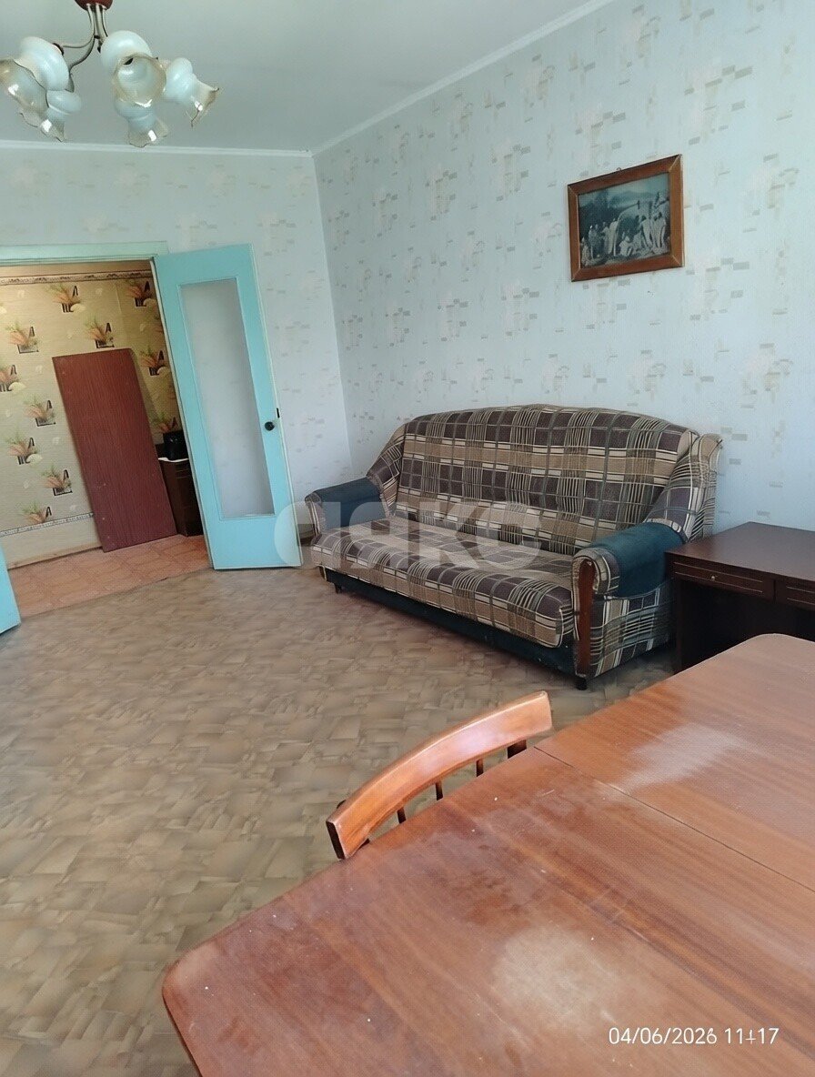 Фото №2: 3-комнатная квартира <span class="whitespace-nowrap">70 м²</span>, <span class="whitespace-nowrap">5/9 эт.</span> - Волгоград, Дзержинский, Жилгородок, мкр. 134-й, ул. 51-й Гвардейской Дивизии, 50