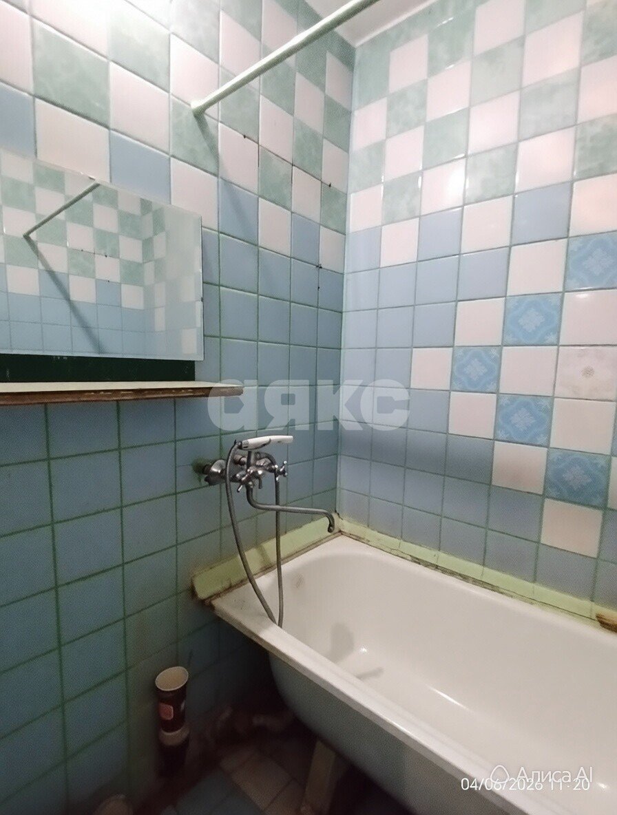 Фото №15: 3-комнатная квартира <span class="whitespace-nowrap">70 м²</span>, <span class="whitespace-nowrap">5/9 эт.</span> - Волгоград, Дзержинский, Жилгородок, мкр. 134-й, ул. 51-й Гвардейской Дивизии, 50