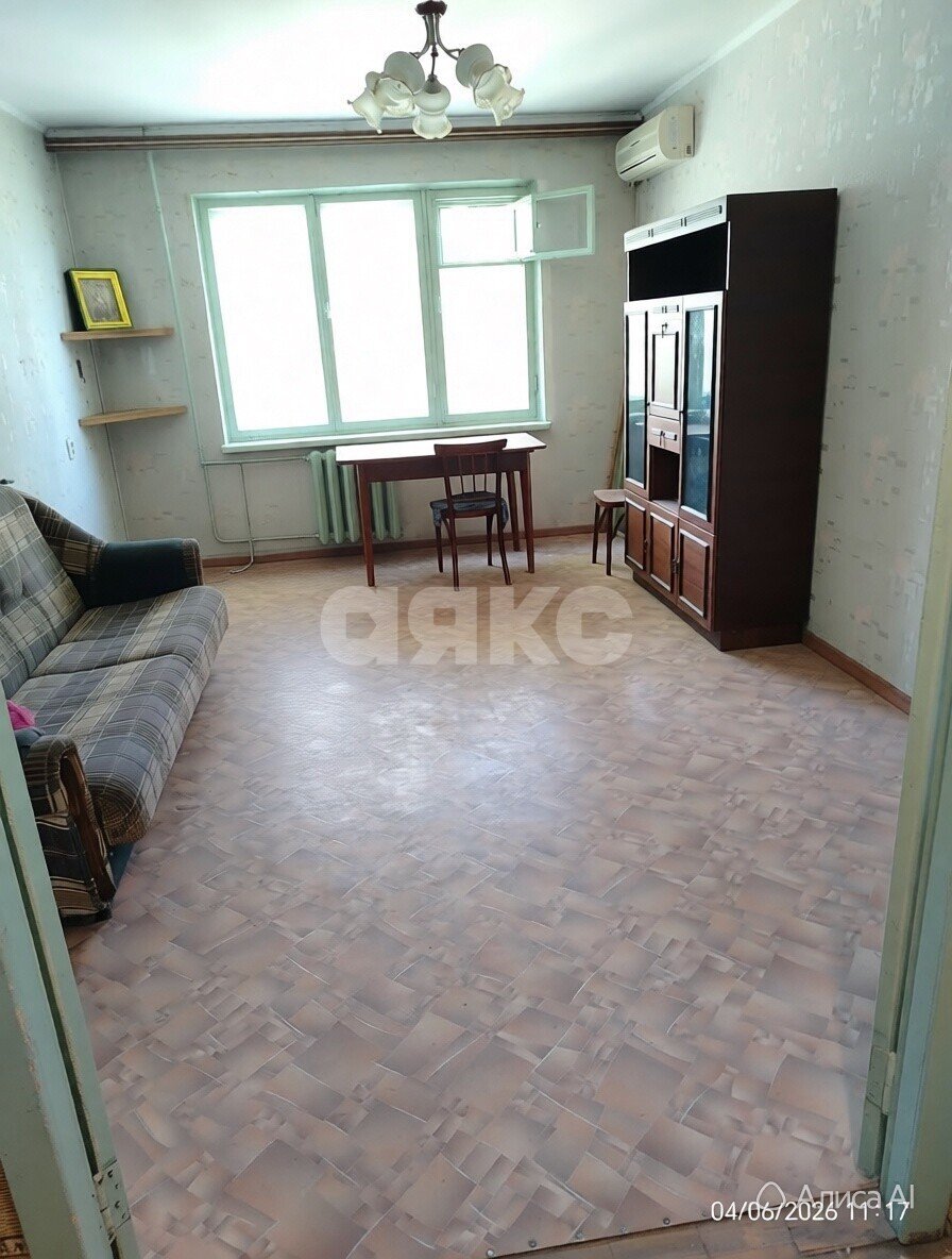 Фото №1: 3-комнатная квартира <span class="whitespace-nowrap">70 м²</span>, <span class="whitespace-nowrap">5/9 эт.</span> - Волгоград, Дзержинский, Жилгородок, мкр. 134-й, ул. 51-й Гвардейской Дивизии, 50