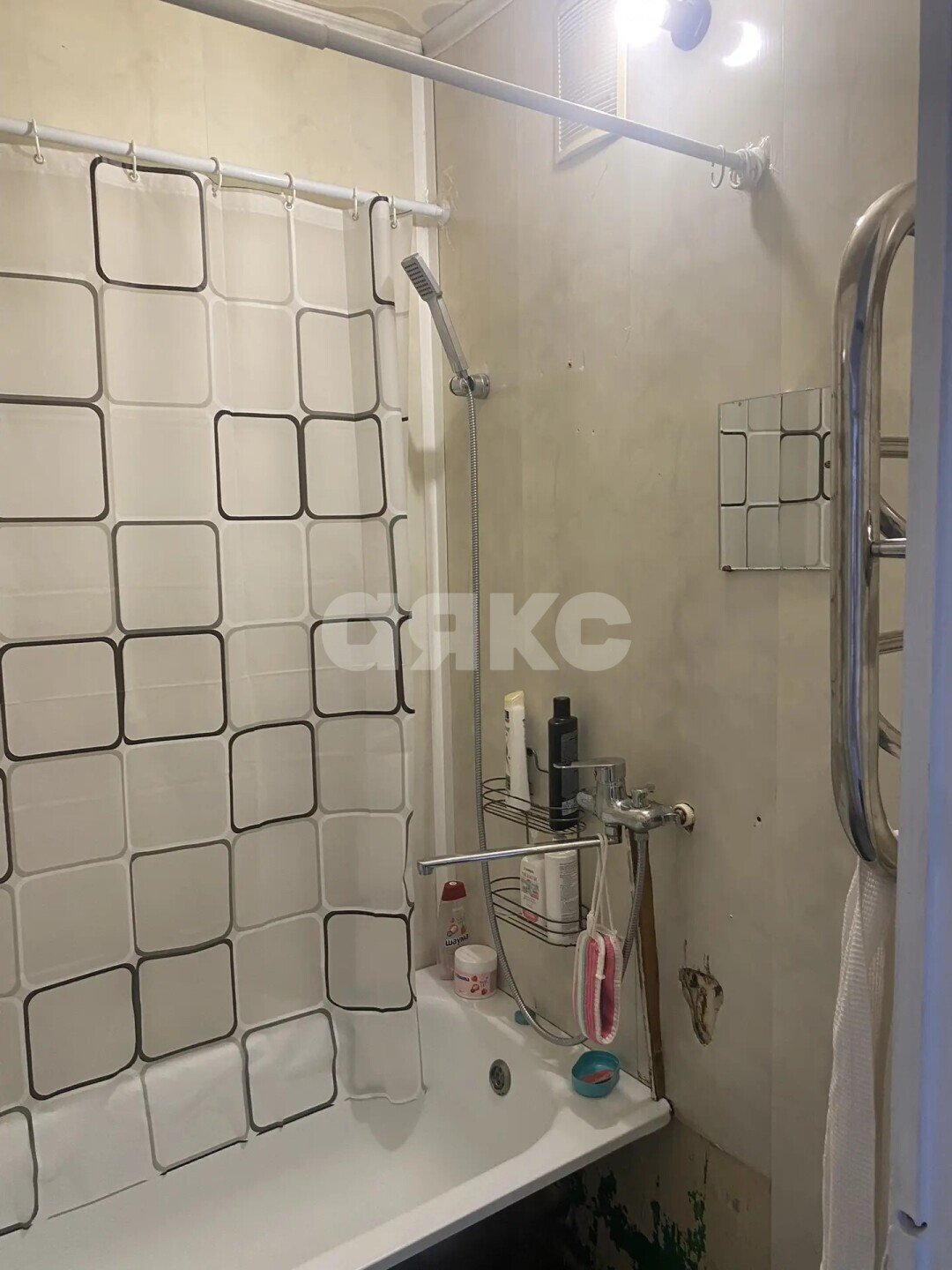 Фото №10: 3-комнатная квартира <span class="whitespace-nowrap">64 м²</span>, <span class="whitespace-nowrap">9/9 эт.</span> - Волгоград, Тракторозаводский, Спартановка, мкр. 410-й, ул. Кропоткина, 5