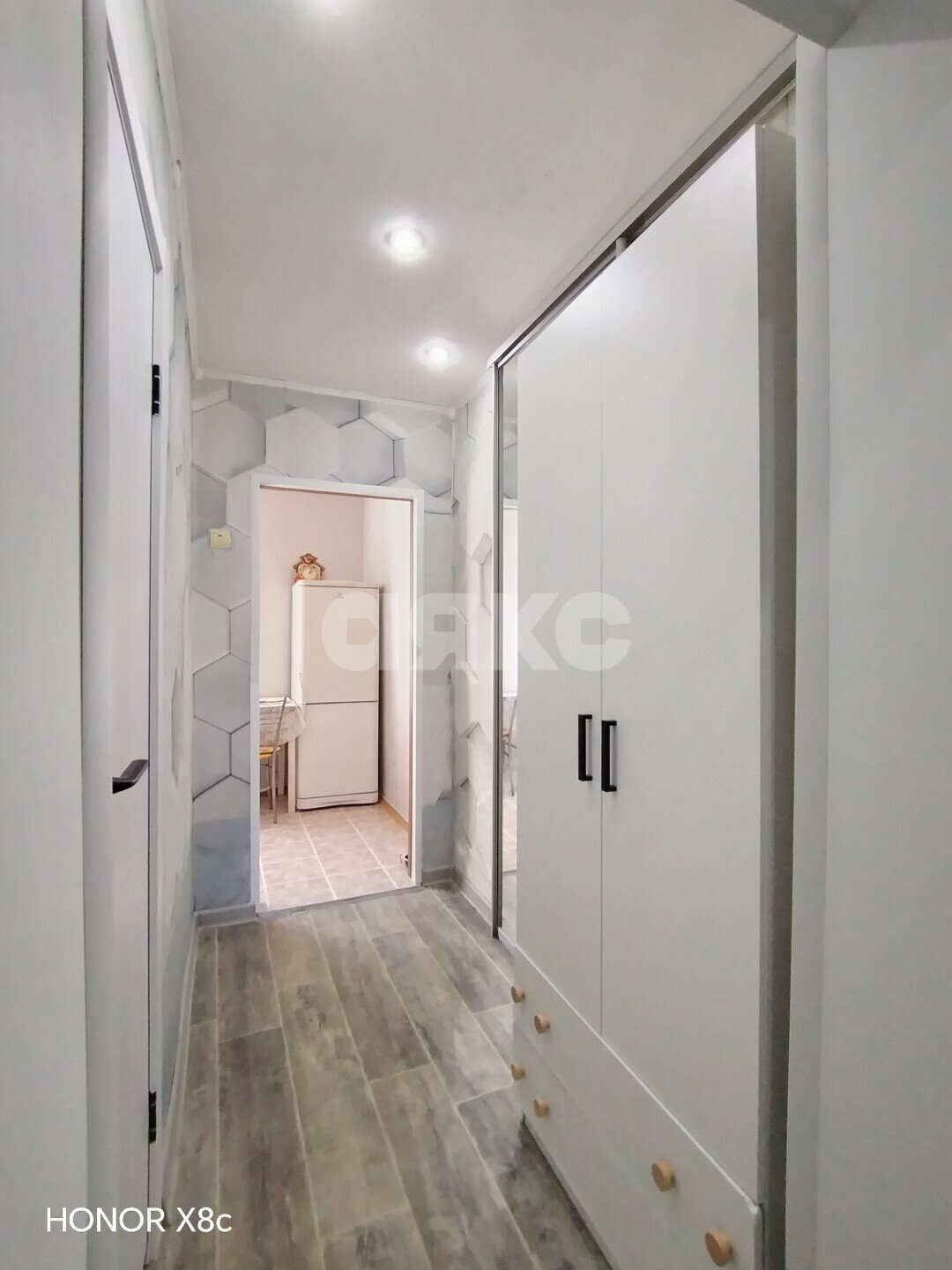 Фото №19: 3-комнатная квартира <span class="whitespace-nowrap">55 м²</span>, <span class="whitespace-nowrap">2/2 эт.</span> - Волгоград, Краснооктябрьский, п. Мансардный, ул. Капитана Тряскина, 31