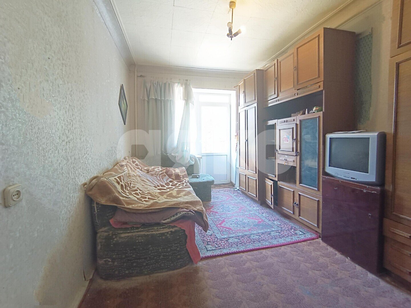 Фото №3: 3-комнатная квартира <span class="whitespace-nowrap">72 м²</span>, <span class="whitespace-nowrap">2/4 эт.</span> - Волгоград, р. Тракторозаводский, ул. 95-й Гвардейской Дивизии, 4