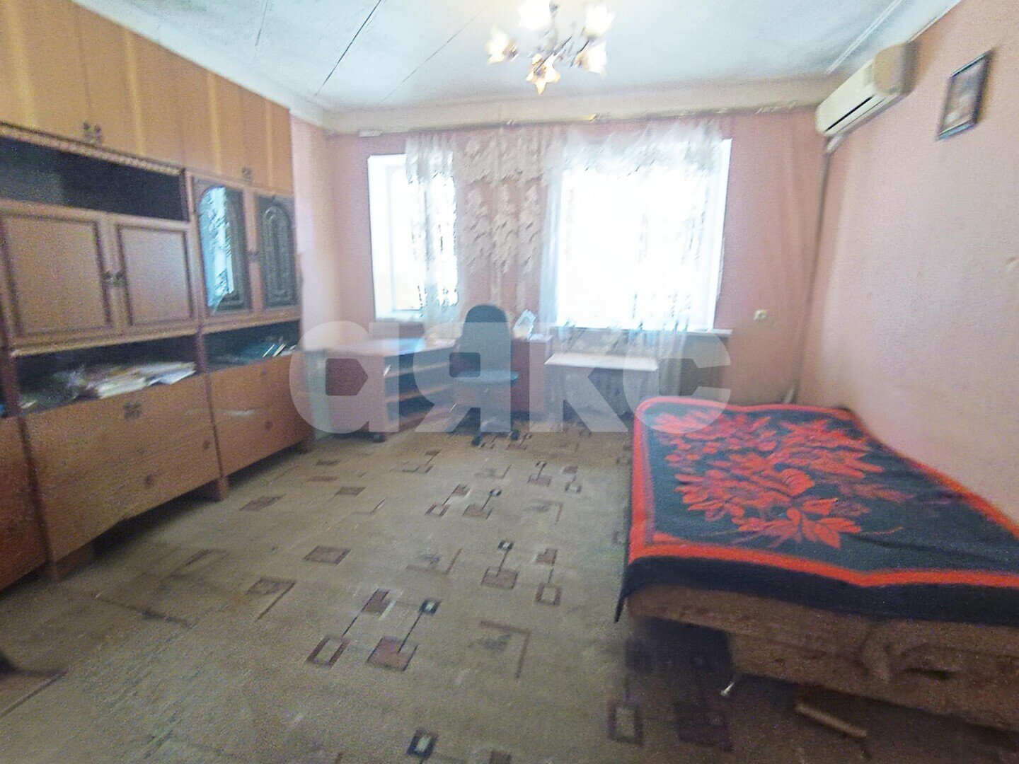 Фото №4: 3-комнатная квартира <span class="whitespace-nowrap">72 м²</span>, <span class="whitespace-nowrap">2/4 эт.</span> - Волгоград, р. Тракторозаводский, ул. 95-й Гвардейской Дивизии, 4