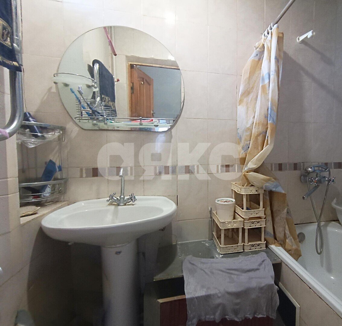 Фото №6: 3-комнатная квартира <span class="whitespace-nowrap">72 м²</span>, <span class="whitespace-nowrap">2/4 эт.</span> - Волгоград, р. Тракторозаводский, ул. 95-й Гвардейской Дивизии, 4