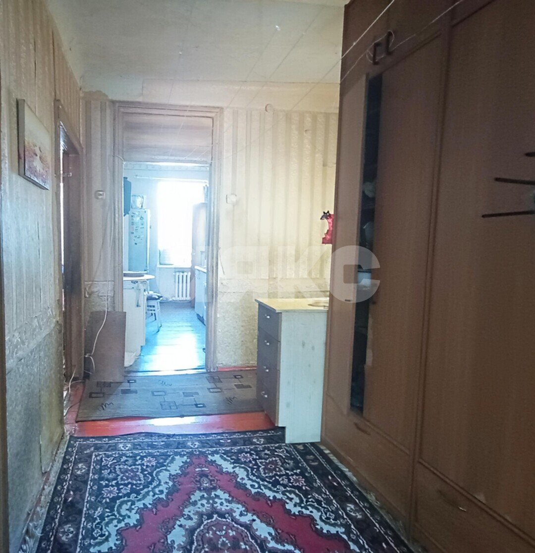 Фото №9: 3-комнатная квартира <span class="whitespace-nowrap">72 м²</span>, <span class="whitespace-nowrap">2/4 эт.</span> - Волгоград, р. Тракторозаводский, ул. 95-й Гвардейской Дивизии, 4