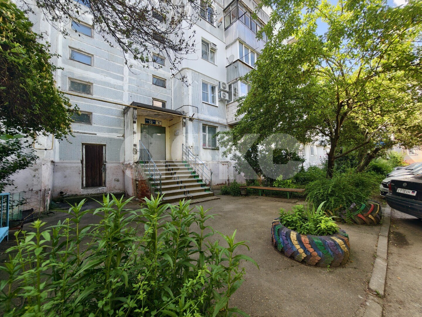 Фото №2: 2-комнатная квартира <span class="whitespace-nowrap">51 м²</span>, <span class="whitespace-nowrap">4/5 эт.</span> - Кореновск, мкр. Военный городок, ул. Циолковского, 10
