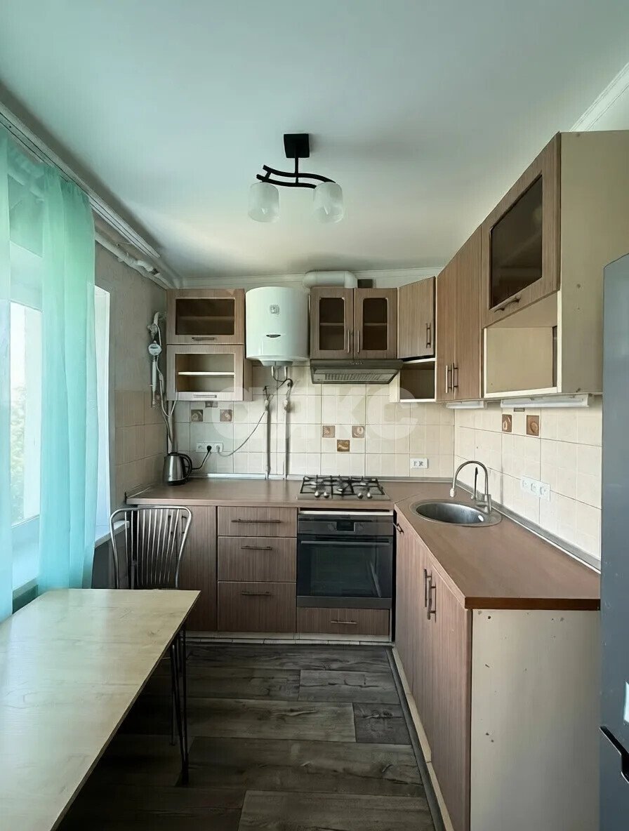 Фото №2: 2-комнатная квартира <span class="whitespace-nowrap">42 м²</span>, <span class="whitespace-nowrap">5/5 эт.</span> - Мариуполь, р. Приморский, пр-кт Нахимова, 166