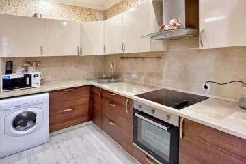 Фото №1: 1-комнатная квартира <span class="whitespace-nowrap">53 м²</span>, <span class="whitespace-nowrap">5/16 эт.</span> - Краснодар, мкр. Солнечный, ул. Архитектора Петина, 18/2