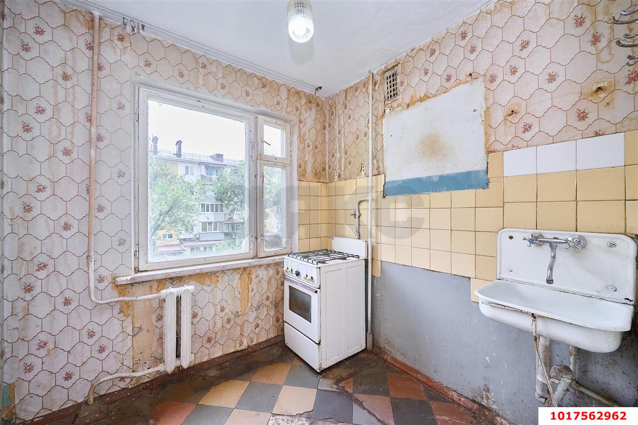 Фото №19: 4-комнатная квартира <span class="whitespace-nowrap">60 м²</span>, <span class="whitespace-nowrap">3/5 эт.</span> - Краснодар, Прикубанский внутригородской округ, мкр. Славянский, ул. Красных Партизан, 161/1