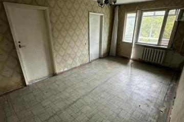 Фото №1: 4-комнатная квартира <span class="whitespace-nowrap">60 м²</span>, <span class="whitespace-nowrap">3/5 эт.</span> - Краснодар, мкр. Славянский, ул. Красных Партизан, 161/1
