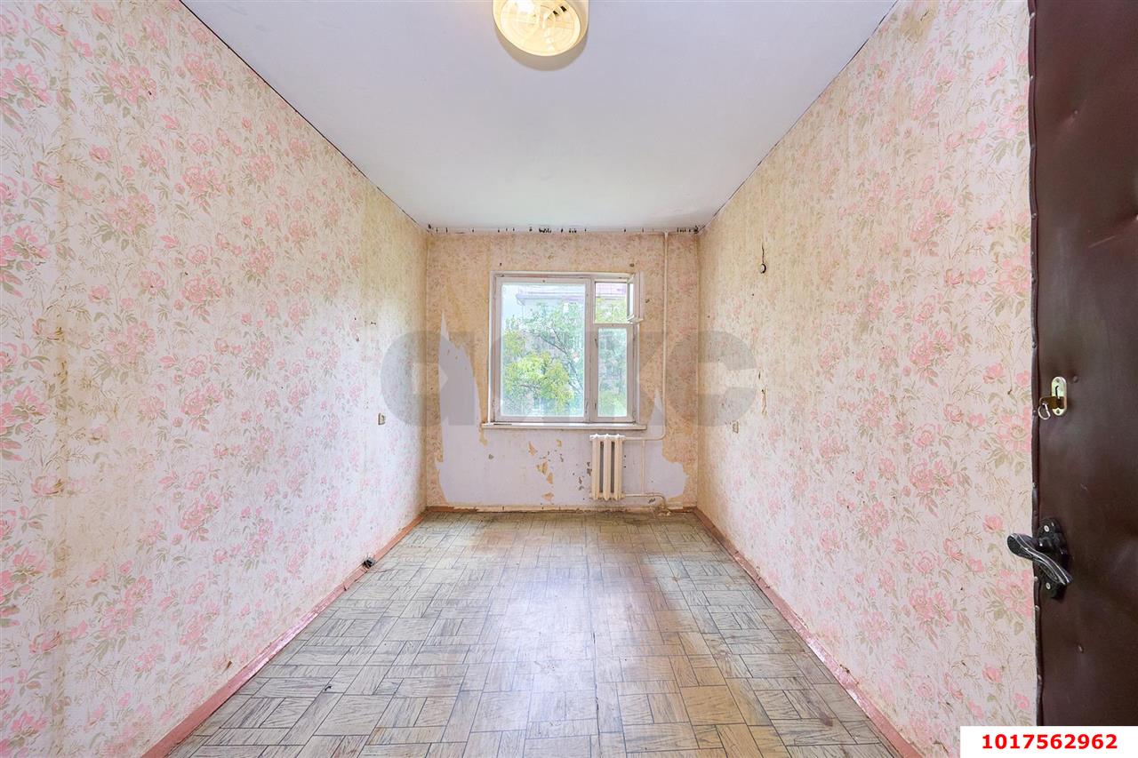 Фото №14: 4-комнатная квартира <span class="whitespace-nowrap">60 м²</span>, <span class="whitespace-nowrap">3/5 эт.</span> - Краснодар, Прикубанский внутригородской округ, мкр. Славянский, ул. Красных Партизан, 161/1