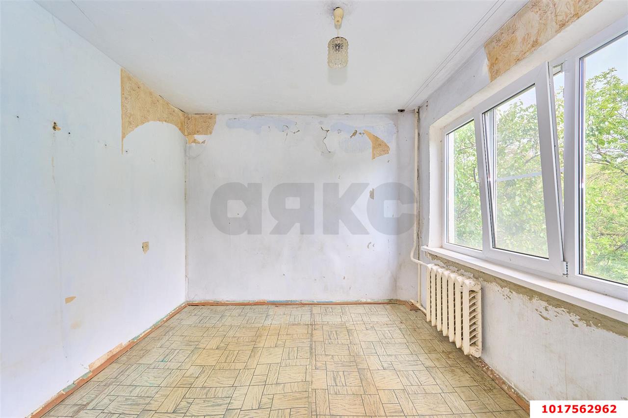 Фото №7: 4-комнатная квартира <span class="whitespace-nowrap">60 м²</span>, <span class="whitespace-nowrap">3/5 эт.</span> - Краснодар, Прикубанский внутригородской округ, мкр. Славянский, ул. Красных Партизан, 161/1