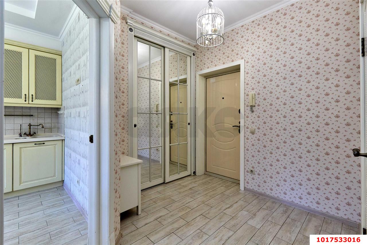 Фото №8: 3-комнатная квартира <span class="whitespace-nowrap">89 м²</span>, <span class="whitespace-nowrap">5/18 эт.</span> - Краснодар, Центральный внутригородской округ, мкр. Центральный, ул. Ленина, 64