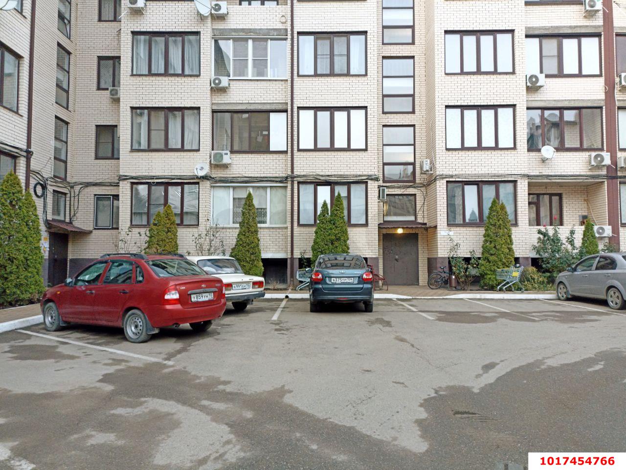 Фото №3: Студия <span class="whitespace-nowrap">33 м²</span> - Краснодар, Прикубанский внутригородской округ, мкр. Музыкальный, ул. имени Сергея Есенина, 84