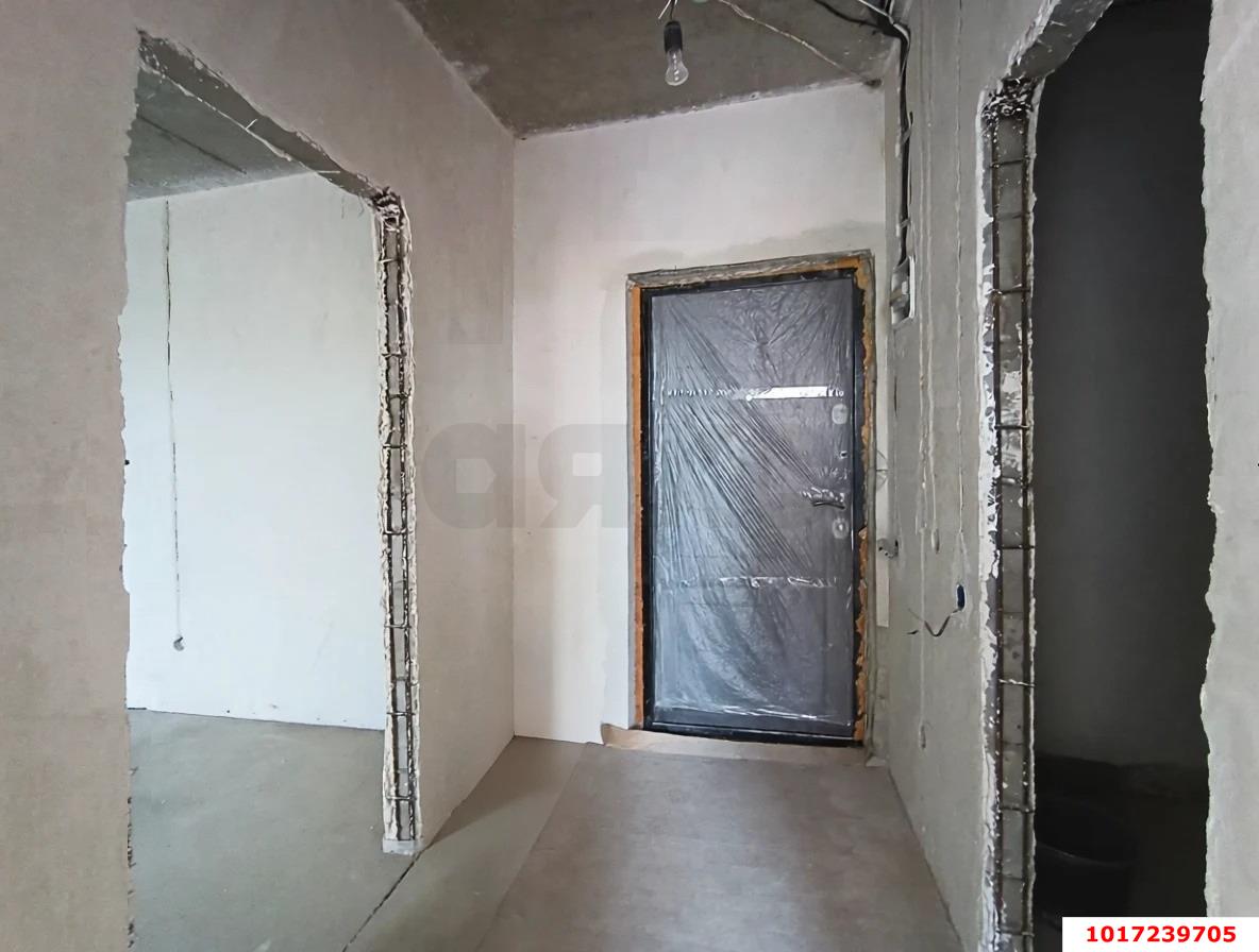 Фото №10: 1-комнатная квартира <span class="whitespace-nowrap">42 м²</span>, <span class="whitespace-nowrap">3/16 эт.</span> - Краснодар, Карасунский внутригородской округ, Гидростроителей, мкр. ЖК Феникс, ул. имени В.Н. Мачуги, 6/2к1
