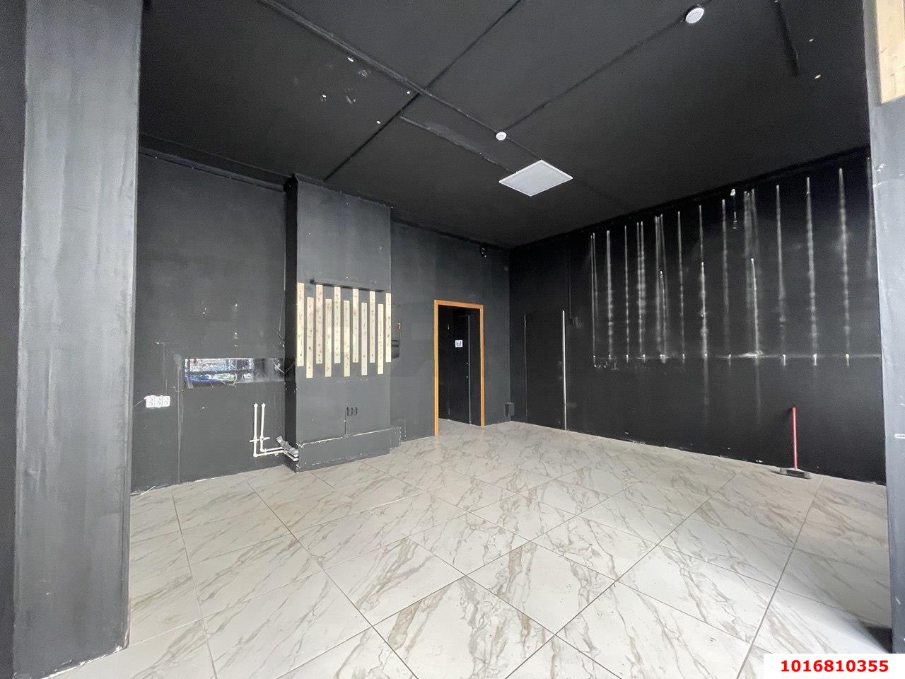 Фото №4: Торговое помещение <span class="whitespace-nowrap">51 м²</span>, <span class="whitespace-nowrap">1/16 эт.</span> - Краснодар, Прикубанский внутригородской округ, ЖК Лучший, мкр. имени Петра Метальникова, ул. Петра Метальникова, 38
