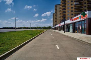 Фото №1: Торговое помещение <span class="whitespace-nowrap">110 м²</span>, <span class="whitespace-nowrap">1/1 эт.</span> - Краснодар, мкр. жилой комплекс Ракурс, ул. имени Героя Ростовского, 8сБ