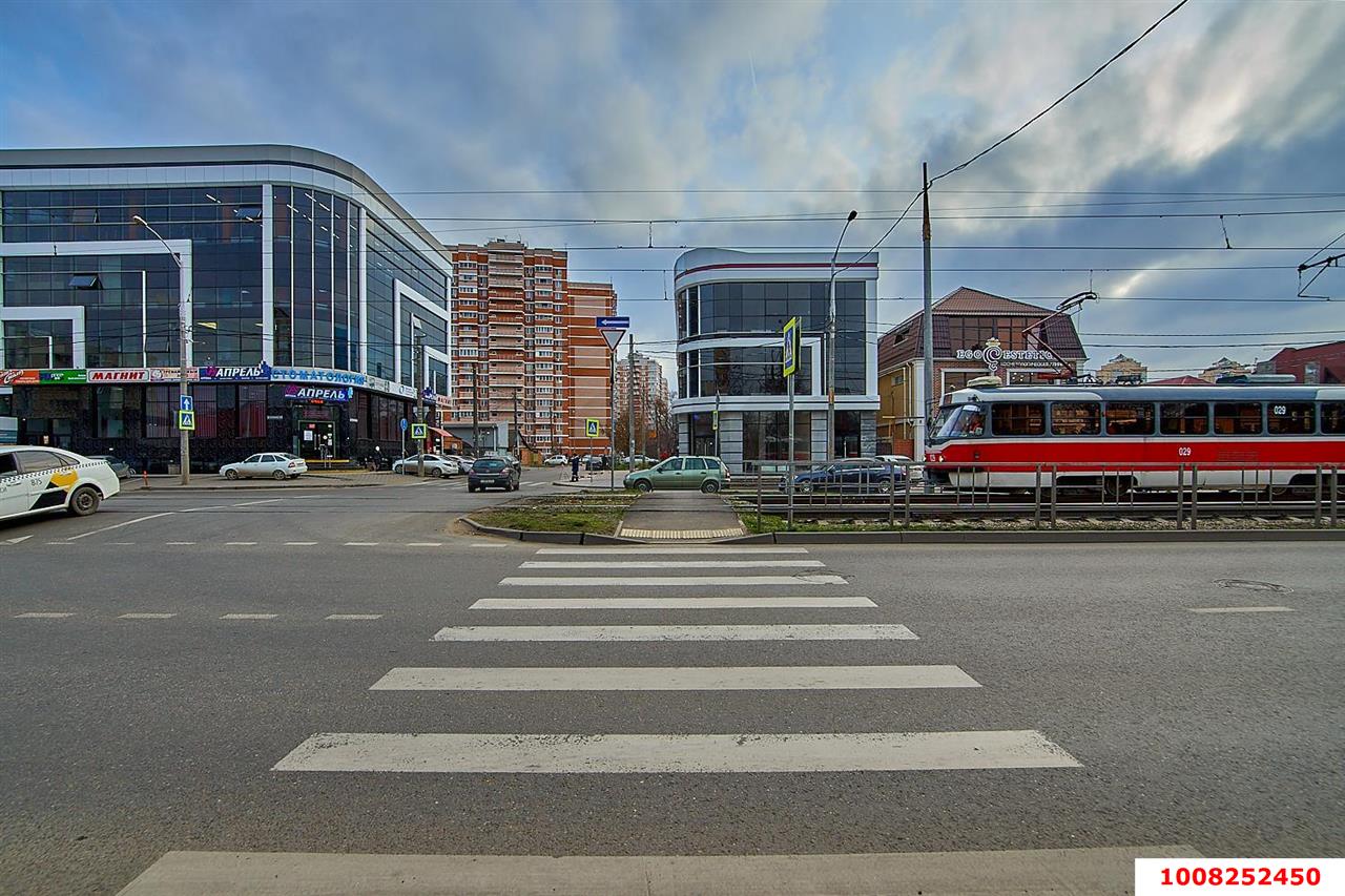 Фото №13: Торговое помещение <span class="whitespace-nowrap">328 м²</span>, <span class="whitespace-nowrap">2/3 эт.</span> - Краснодар, Западный внутригородской округ, мкр. Кожзавод, ул. имени Калинина, 328
