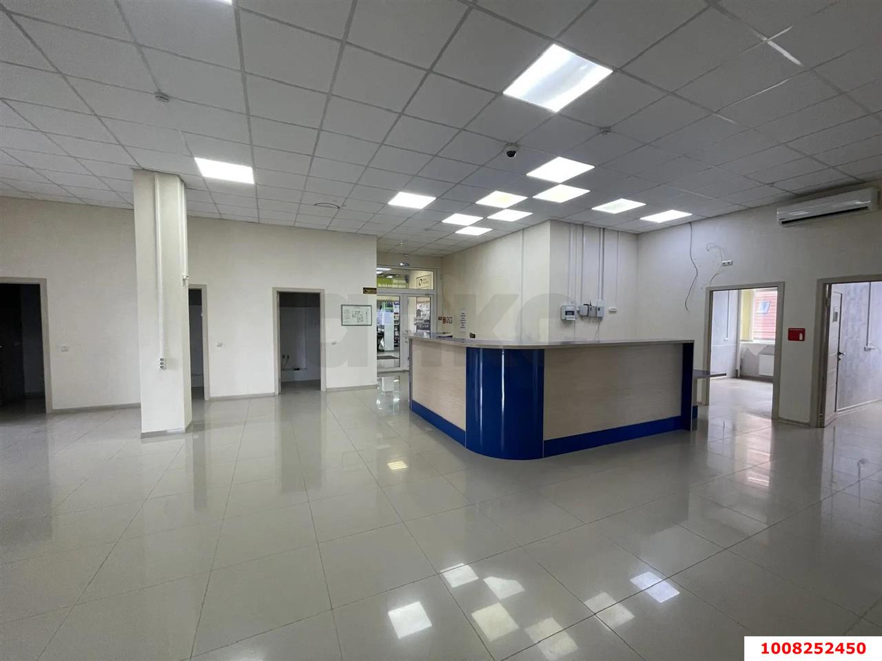 Фото №4: Торговое помещение <span class="whitespace-nowrap">328 м²</span>, <span class="whitespace-nowrap">2/3 эт.</span> - Краснодар, Западный внутригородской округ, мкр. Кожзавод, ул. имени Калинина, 328