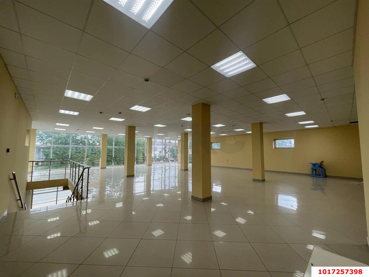 Фото №6: Отдельное здание <span class="whitespace-nowrap">485 м²</span>, <span class="whitespace-nowrap">1/2 эт.</span> - Крымск, ул. Пролетарская