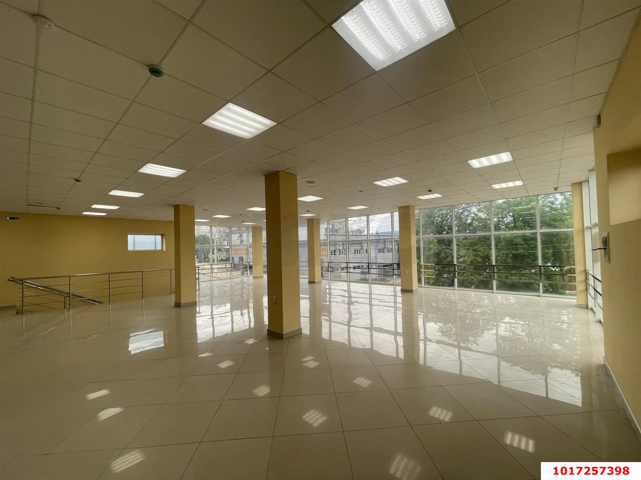 Фото №2: Отдельное здание <span class="whitespace-nowrap">485 м²</span>, <span class="whitespace-nowrap">1/2 эт.</span> - Крымск, ул. Пролетарская