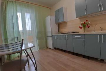 Фото №1: 2-комнатная квартира <span class="whitespace-nowrap">44 м²</span>, <span class="whitespace-nowrap">13/16 эт.</span> - Краснодар, мкр. ЖК Притяжение, ул. Московская, 118к1