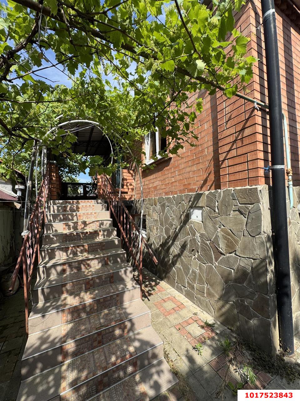 Фото №2: Дом <span class="whitespace-nowrap">145 м²</span> <span class="whitespace-nowrap">+ 4.55 сот.</span>, <span class="whitespace-nowrap">2 эт.</span> - Краснодар, Центральный внутригородской округ, мкр. Дубинка, ул. Титаровская, 64
