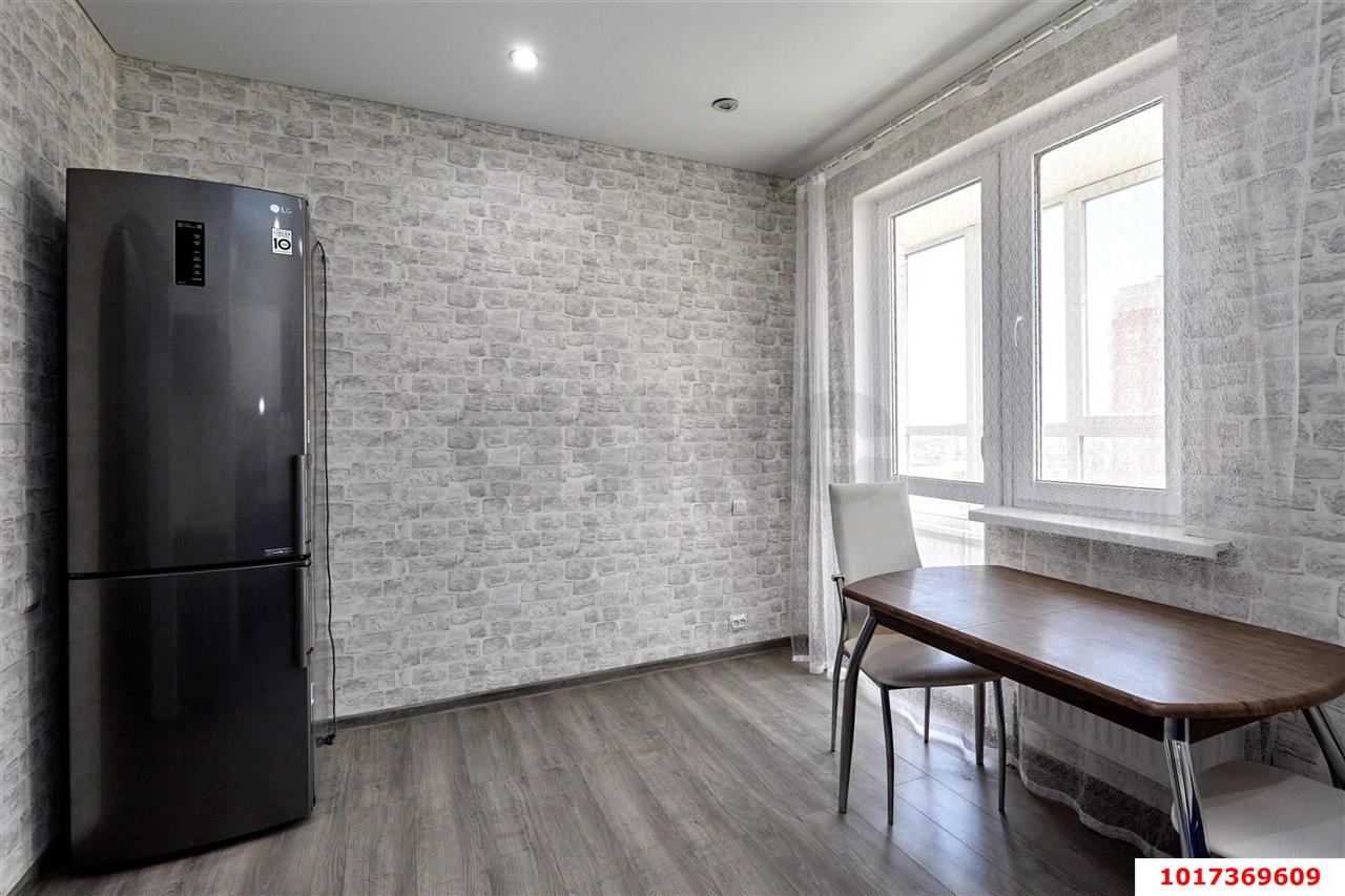 Фото №8: 1-комнатная квартира <span class="whitespace-nowrap">43 м²</span>, <span class="whitespace-nowrap">13/17 эт.</span> - Краснодар, Прикубанский внутригородской округ, Молодёжный, мкр. жилой комплекс Дуэт, ул. Душистая, 77к1