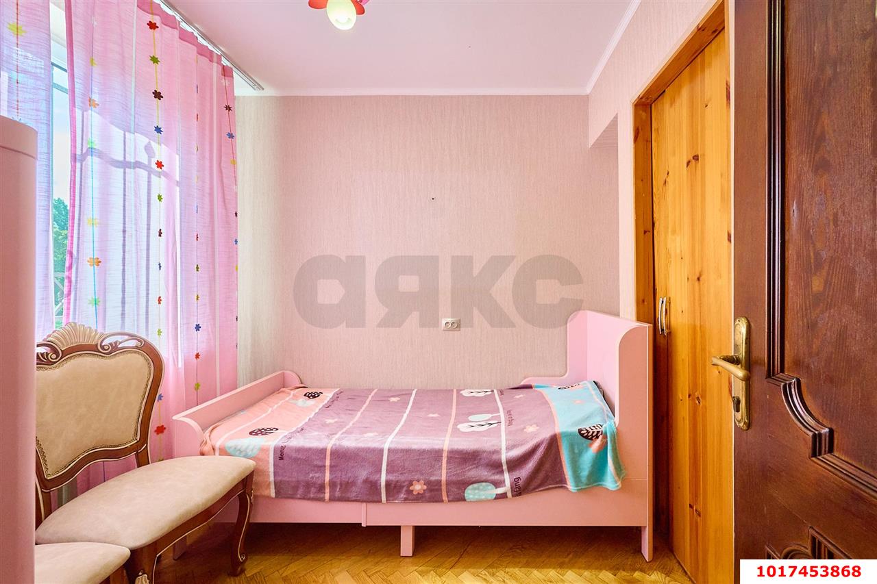 Фото №2: 4-комнатная квартира <span class="whitespace-nowrap">73 м²</span>, <span class="whitespace-nowrap">4/9 эт.</span> - Краснодар, Карасунский внутригородской округ, мкр. Комсомольский, ул. Сормовская, 205
