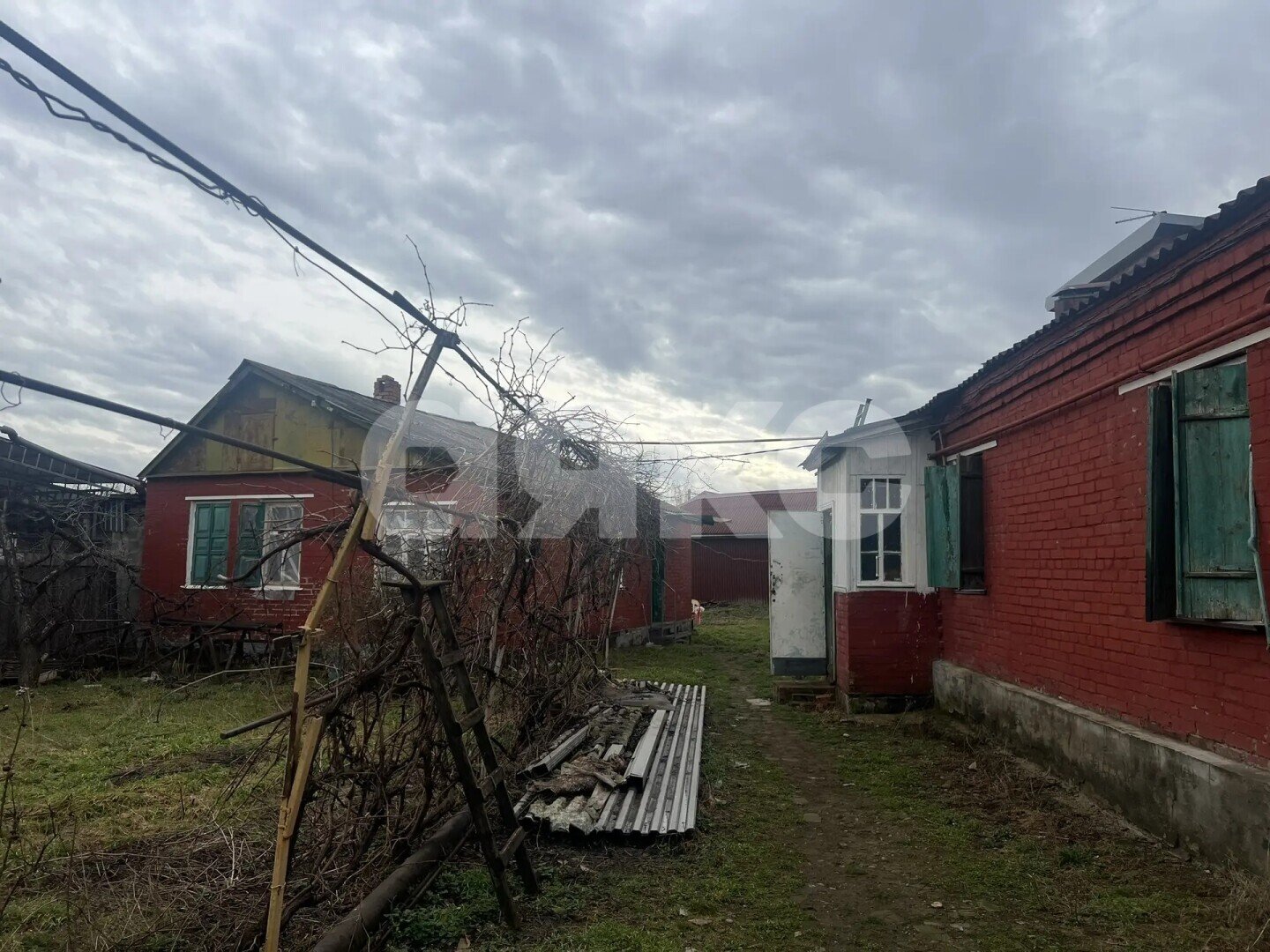 Фото №6: Дом <span class="whitespace-nowrap">44 м²</span> <span class="whitespace-nowrap">+ 2 сот.</span>, <span class="whitespace-nowrap">1 эт.</span> - Армавир, мкр. Оптика, ул. Розы Люксембург, 4А