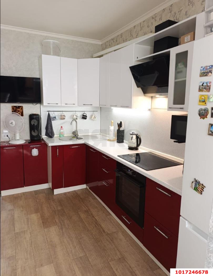 Фото №2: 1-комнатная квартира <span class="whitespace-nowrap">40 м²</span>, <span class="whitespace-nowrap">1/3 эт.</span> - Знаменский, Карасунский внутригородской округ, мкр. жилой комплекс Первомайский, ул. Первомайская, 36/4