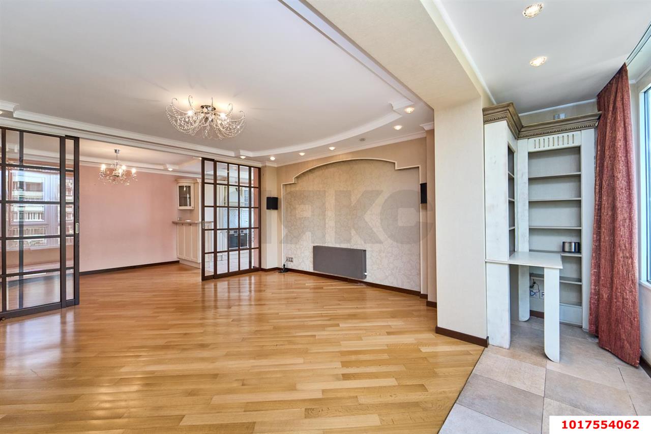 Фото №7: 3-комнатная квартира <span class="whitespace-nowrap">138 м²</span>, <span class="whitespace-nowrap">8/16 эт.</span> - Краснодар, Карасунский внутригородской округ, ж/м Пашковский, ул. Пушкина, 4