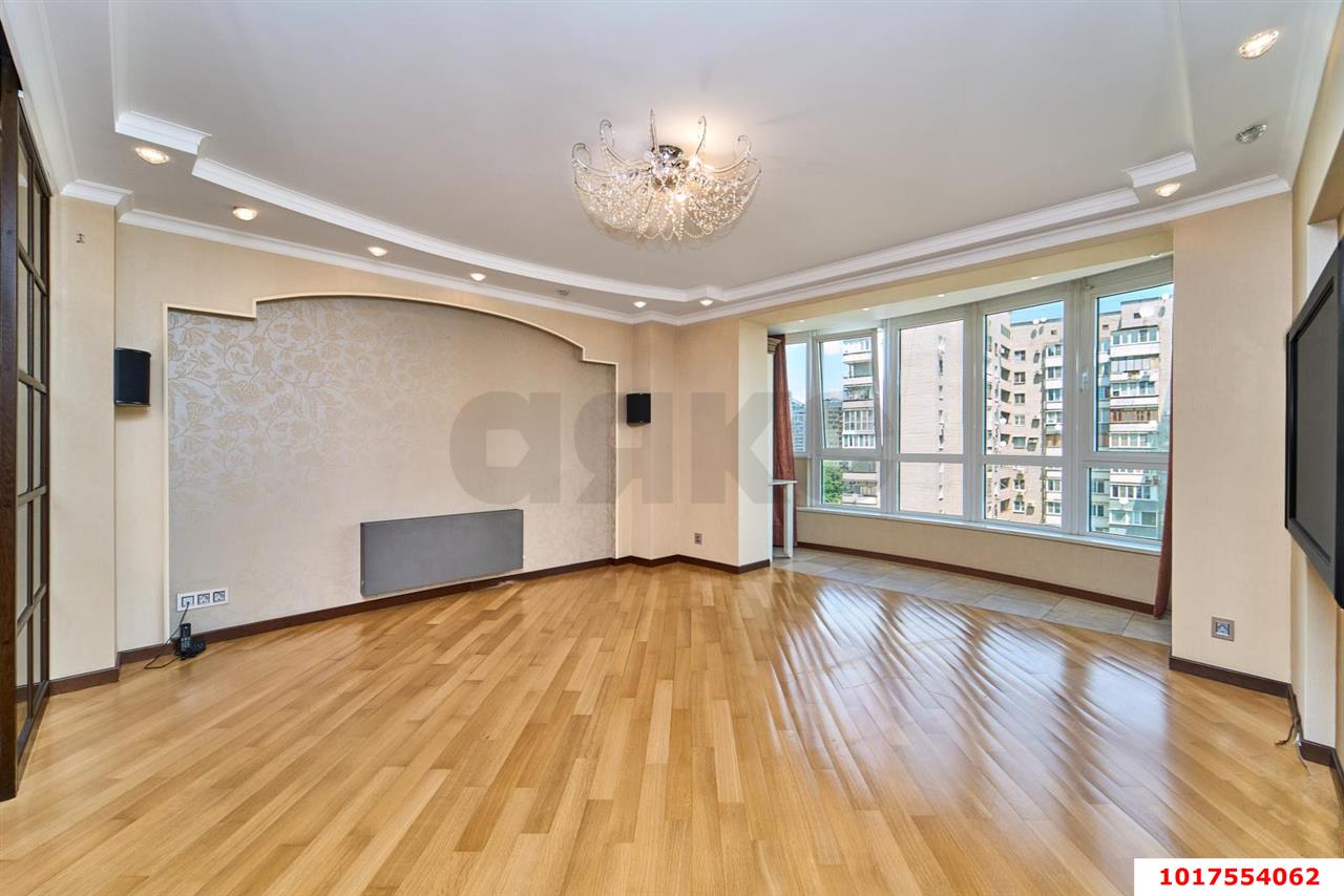 Фото №6: 3-комнатная квартира <span class="whitespace-nowrap">138 м²</span>, <span class="whitespace-nowrap">8/16 эт.</span> - Краснодар, Карасунский внутригородской округ, ж/м Пашковский, ул. Пушкина, 4