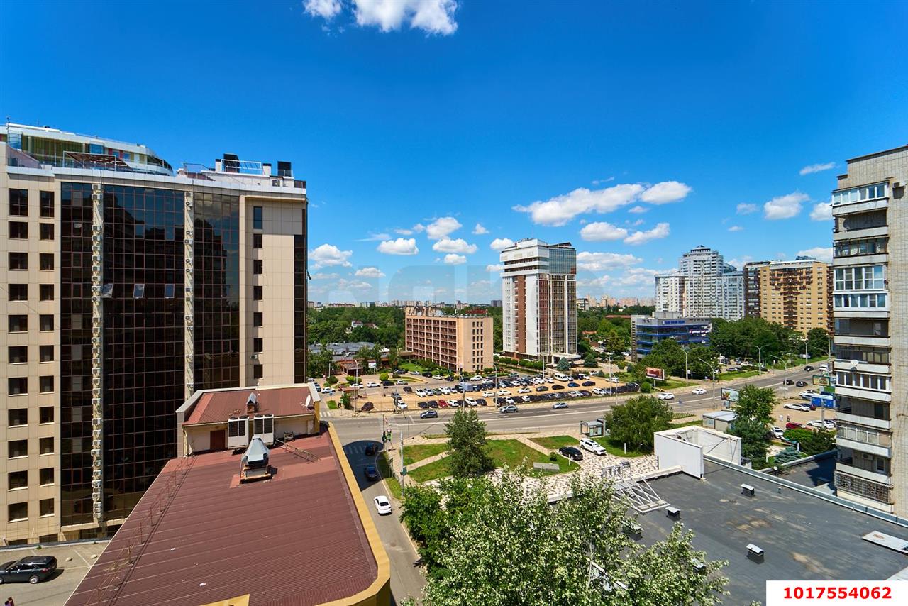 Фото №11: 3-комнатная квартира <span class="whitespace-nowrap">138 м²</span>, <span class="whitespace-nowrap">8/16 эт.</span> - Краснодар, Карасунский внутригородской округ, ж/м Пашковский, ул. Пушкина, 4