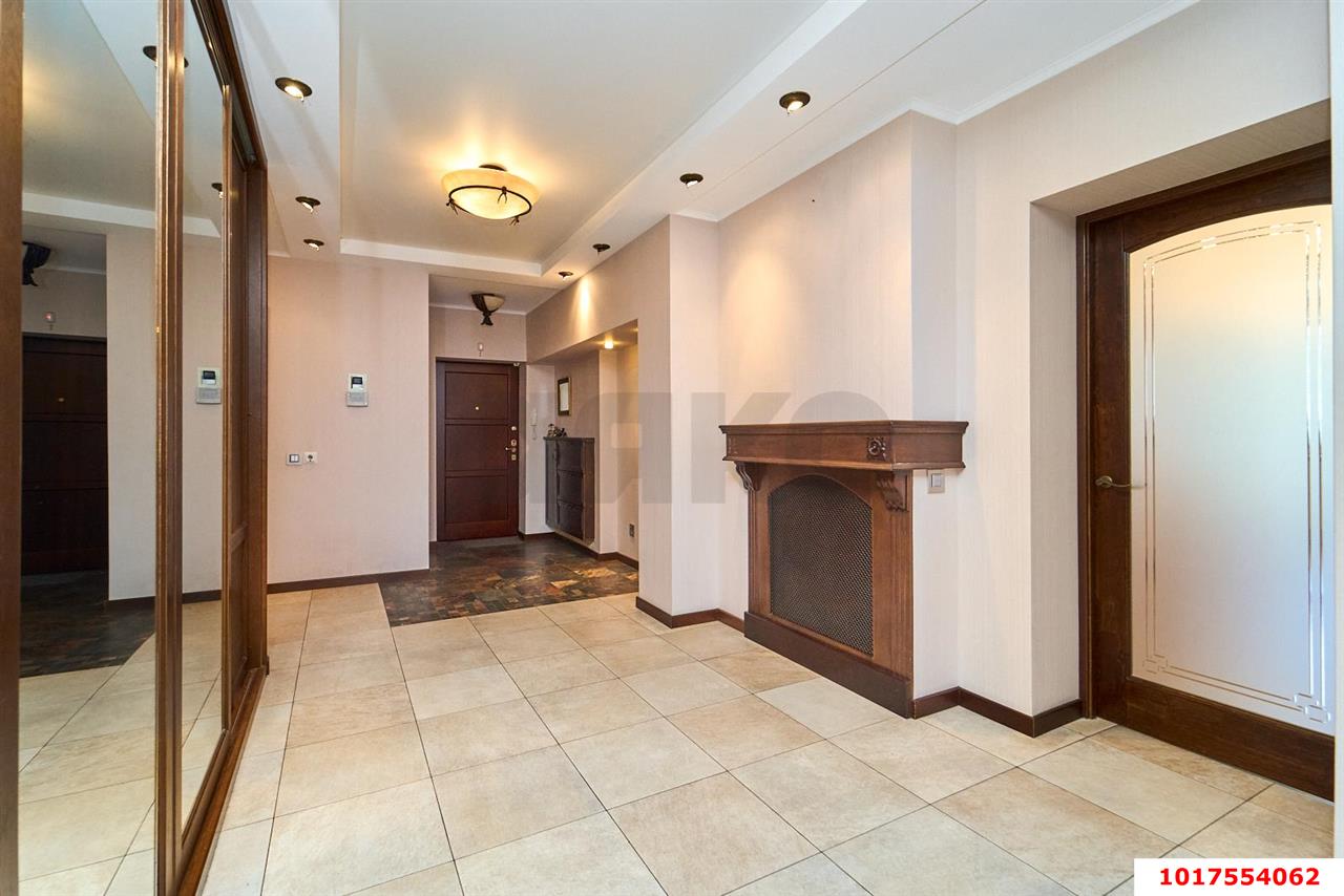 Фото №5: 3-комнатная квартира <span class="whitespace-nowrap">138 м²</span>, <span class="whitespace-nowrap">8/16 эт.</span> - Краснодар, Карасунский внутригородской округ, ж/м Пашковский, ул. Пушкина, 4