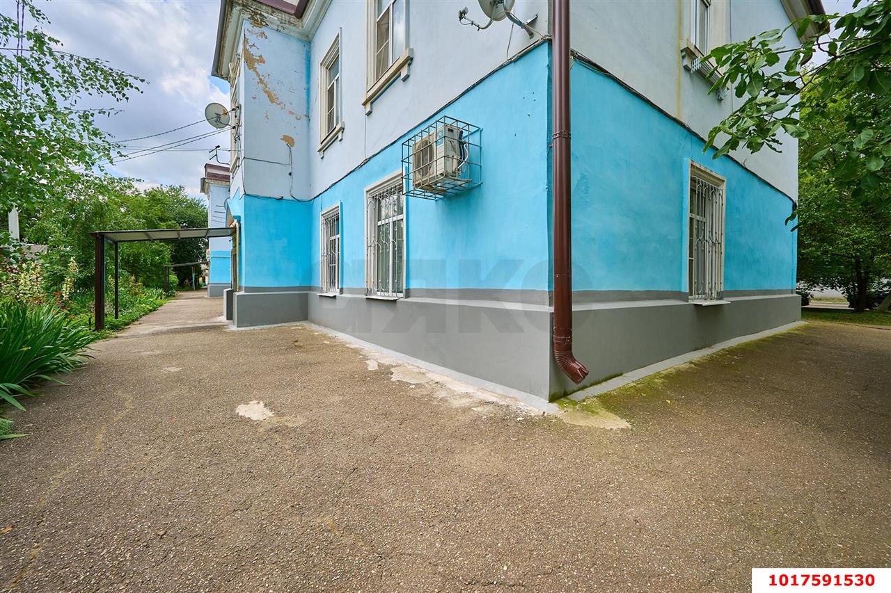 Фото №9: 1-комнатная квартира <span class="whitespace-nowrap">35 м²</span>, <span class="whitespace-nowrap">1/2 эт.</span> - Краснодар, Центральный внутригородской округ, мкр. Центральный, ул. Ломоносова, 104