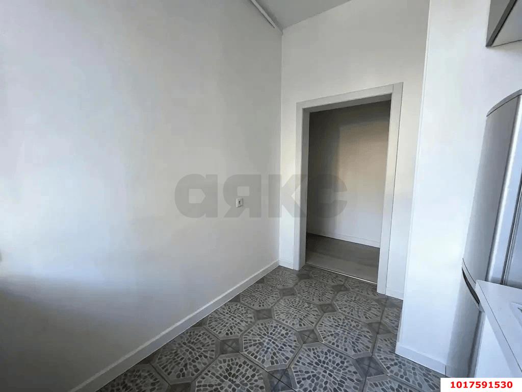 Фото №5: 1-комнатная квартира <span class="whitespace-nowrap">35 м²</span>, <span class="whitespace-nowrap">1/2 эт.</span> - Краснодар, Центральный внутригородской округ, мкр. Центральный, ул. Ломоносова, 104