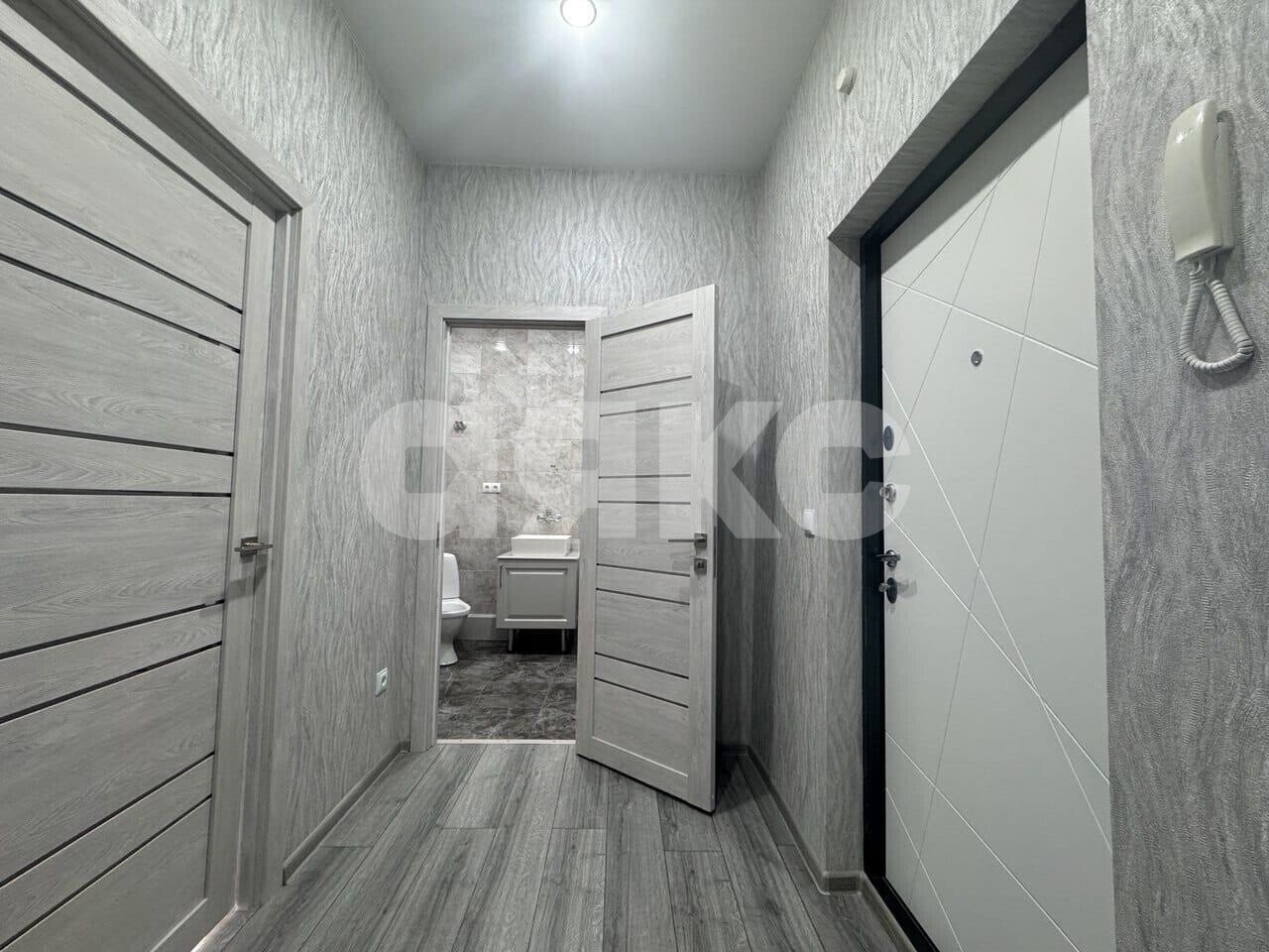 Фото №5: 1-комнатная квартира <span class="whitespace-nowrap">37 м²</span>, <span class="whitespace-nowrap">8/9 эт.</span> - Майкоп, ул. К.А. Васильева, 2к4