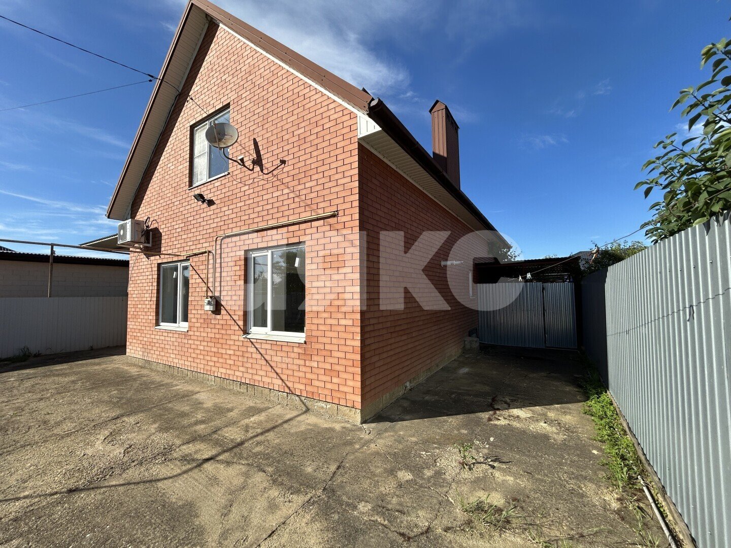 Фото №5: Дом <span class="whitespace-nowrap">147 м²</span> <span class="whitespace-nowrap">+ 5 сот.</span>, <span class="whitespace-nowrap">2 эт.</span> - Новокубанск, ул. Дзержинского, 147