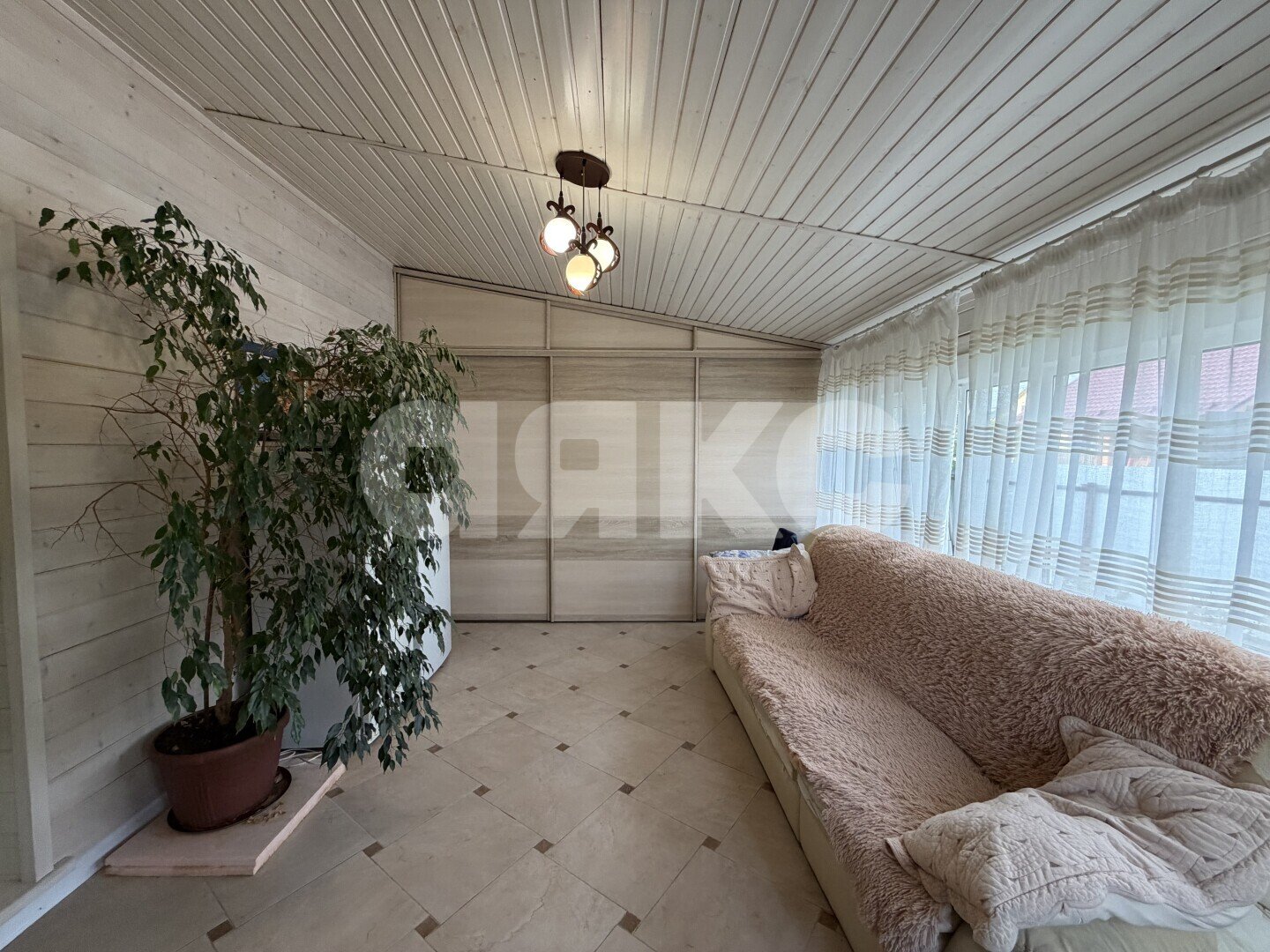Фото №6: Коттедж <span class="whitespace-nowrap">112 м²</span> <span class="whitespace-nowrap">+ 10 сот.</span>, <span class="whitespace-nowrap">2 эт.</span> - Малышево, мкр. СНТ Кузнецово, ул. Ясная, 38