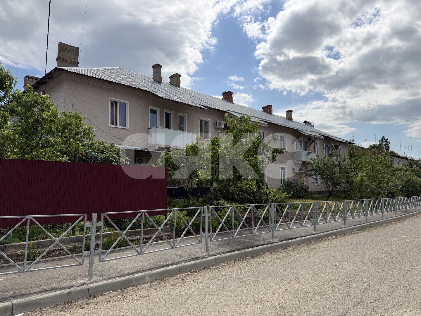 Фото №2: 3-комнатная квартира <span class="whitespace-nowrap">68 м²</span>, <span class="whitespace-nowrap">2/2 эт.</span> - Кореновск, мкр. 2-й квартал, ул. Коммунаров, 80