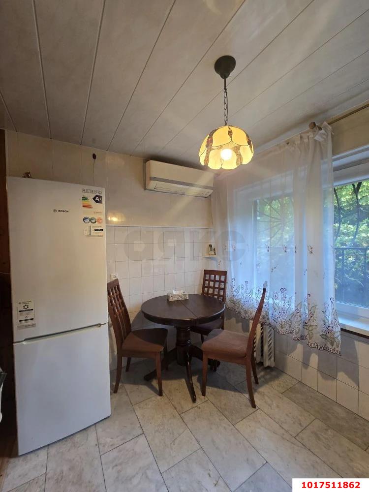 Фото №2: 2-комнатная квартира <span class="whitespace-nowrap">47 м²</span>, <span class="whitespace-nowrap">1/5 эт.</span> - Краснодар, Карасунский внутригородской округ, мкр. Черёмушки, ул. Селезнёва, 108