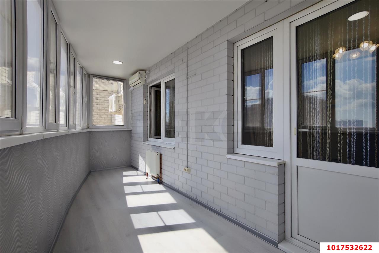 Фото №5: 1-комнатная квартира <span class="whitespace-nowrap">43 м²</span>, <span class="whitespace-nowrap">7/10 эт.</span> - Краснодар, Прикубанский внутригородской округ, Россинского, мкр. жилой комплекс Инсити-Парк, ул. Командорская, 1/3