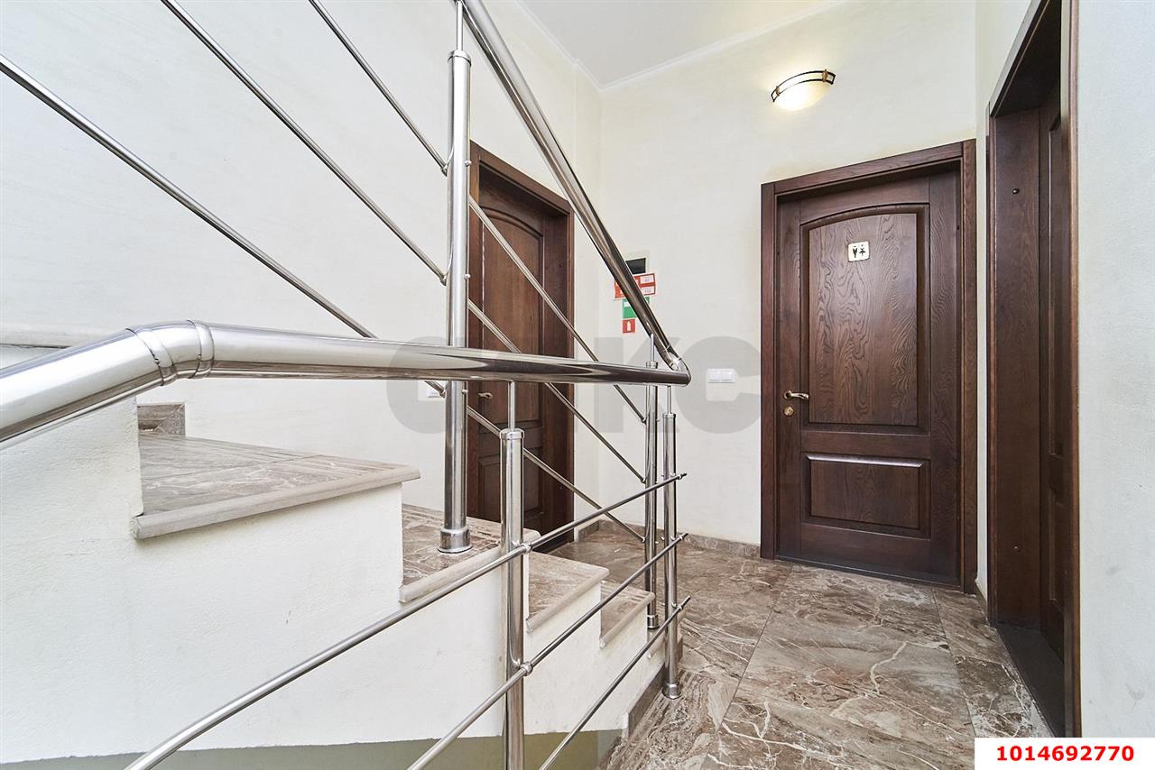 Фото №5: Отдельное здание <span class="whitespace-nowrap">335 м²</span>, <span class="whitespace-nowrap">3 эт.</span> - Краснодар, Прикубанский внутригородской округ, мкр. 40 лет Победы, ул. имени 40-летия Победы, 94
