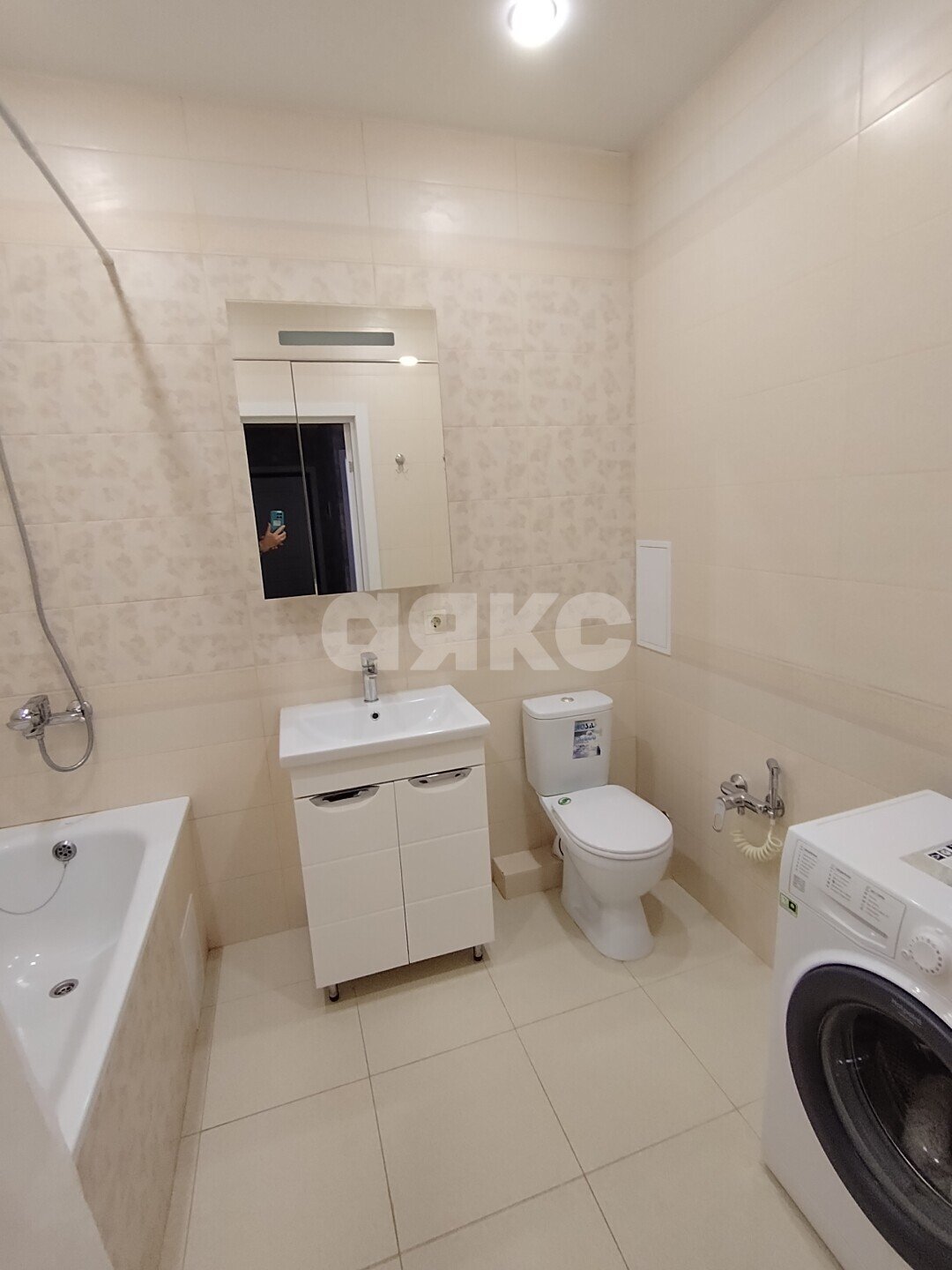 Фото №4: 2-комнатная квартира <span class="whitespace-nowrap">62 м²</span>, <span class="whitespace-nowrap">6/7 эт.</span> - Геленджик, Северный, мкр. жилой комплекс Чайковский, ул. Маршала Жукова, 3к9