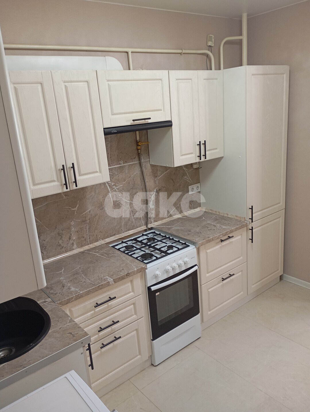 Фото №2: 1-комнатная квартира <span class="whitespace-nowrap">36 м²</span>, <span class="whitespace-nowrap">6/13 эт.</span> - Анапа, Алексеевка, мкр. ЖК Лазурный, ул. Крестьянская, 27к5