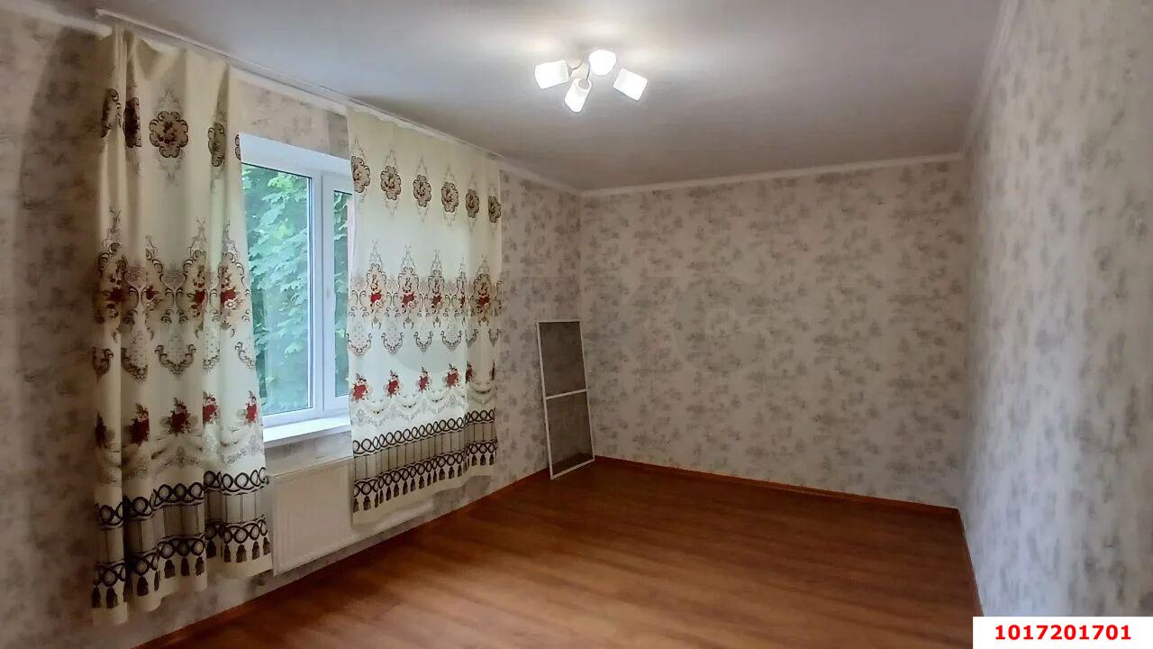 Фото №1: 2-комнатная квартира <span class="whitespace-nowrap">45 м²</span>, <span class="whitespace-nowrap">2/3 эт.</span> - Краснодар, Прикубанский внутригородской округ, мкр. Новый, ул. 3-я Урожайная, 33