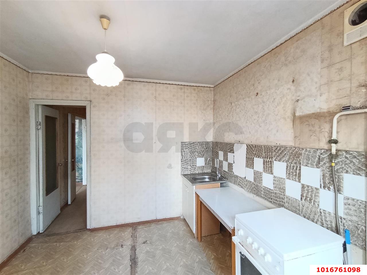 Фото №3: 1-комнатная квартира <span class="whitespace-nowrap">42 м²</span>, <span class="whitespace-nowrap">8/10 эт.</span> - Краснодар, Карасунский внутригородской округ, ж/м Пашковский, ул. Фадеева, 423