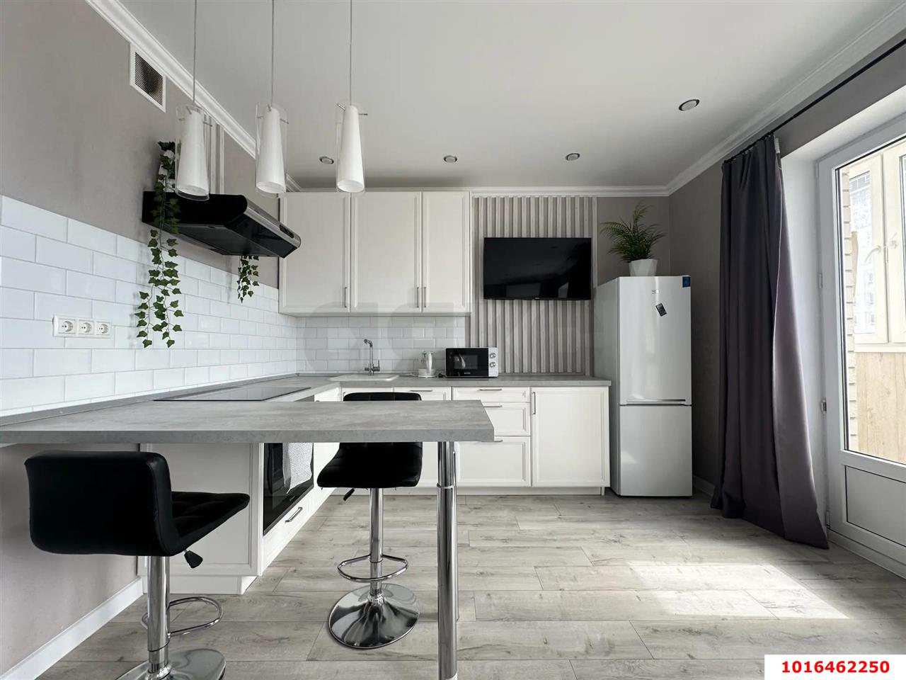Фото №10: 1-комнатная квартира <span class="whitespace-nowrap">28 м²</span>, <span class="whitespace-nowrap">9/16 эт.</span> - Краснодар, Прикубанский внутригородской округ, мкр. ЖК Красная Площадь, ул. Конгрессная, 19
